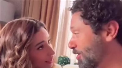 نفي وتجاهل..كيف تعامل كريم محمود عبد العزيز ودينا الشربيني مع أنباء ارتباطهما؟