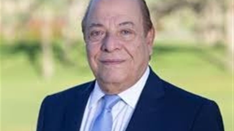 الدكتور سمير عارف