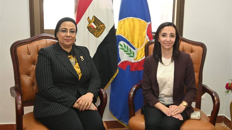محافظ البحيرة تستقبل