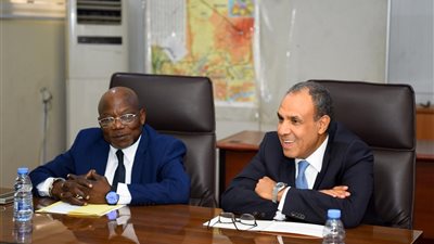 وزير الخارجية يلتقي مفوض الشئون السياسية والسلم والأمن بمفوضية الإيكواس