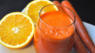 طريقة عمل عصير الجزر بالبرتقال الطبيعي بخطوات سهلة ومنعشة