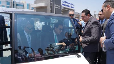 خط ساخن لخدمات الرعاية الصحية المنزلية واللجان الطبية والاستشارات كمرحلة أولى