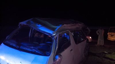 مصرع وإصابة 4 أشخاص إثر تصادم ميكروباص بآخر نقل بمحور سمالوط بالمنيا