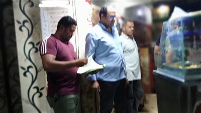 إغلاق مطعم في إطسا بالفيوم بسبب حالات اشتباه تسمم غذائي  