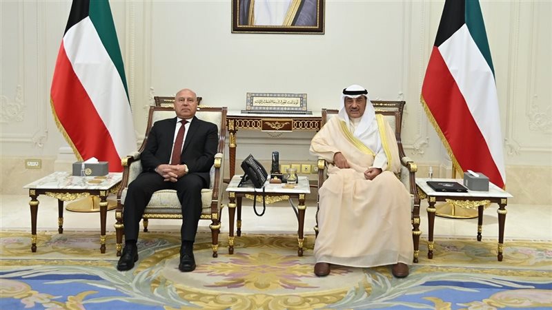 وزيرر النقل خلال