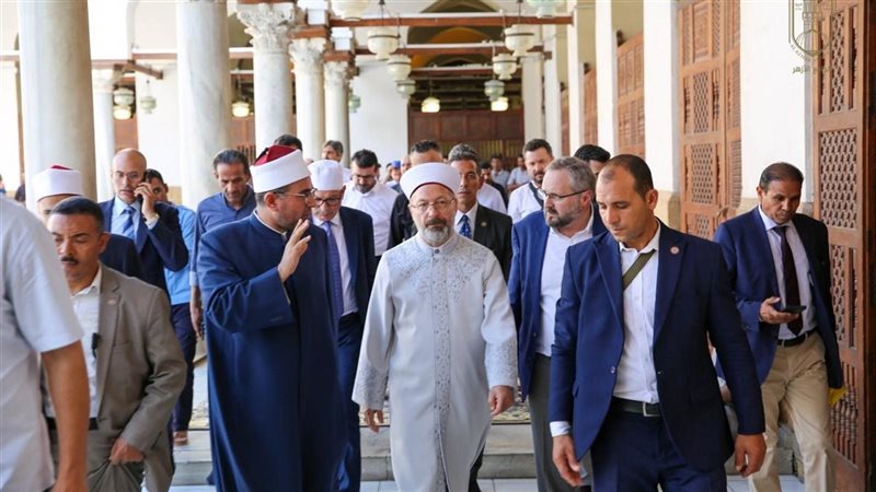 رئيس الشئون الدينية