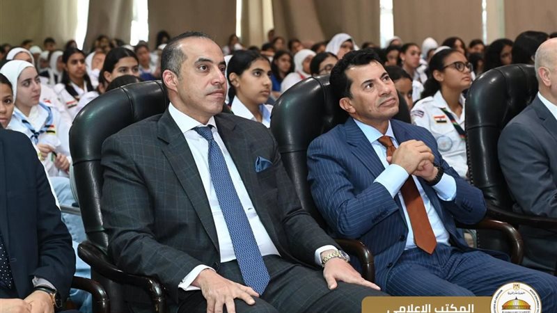 محمود فوزي وأشرف