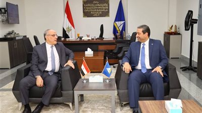 محافظ دمياط يستقبل رئيس قطاع المناطق الحرة لمناقشة تعزيز الاستثمار