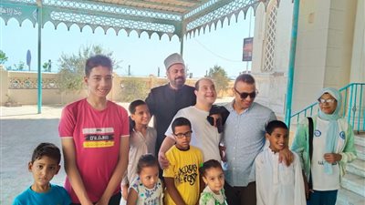 مدير أوقاف مطروح يصطحب أطفال ذوي الهمم في جولة ميدانية بمسجد 