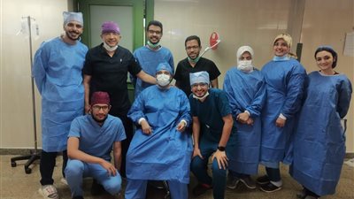 نجاح جراحة دقيقة لاستئصال ورم سرطاني بالجفن بمستشفى سوهاج الجامعي