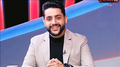 من الجوهري لحسام حسن.. إعلامي يكشف تاريخ انتقالات بين الأهلي والزمالك