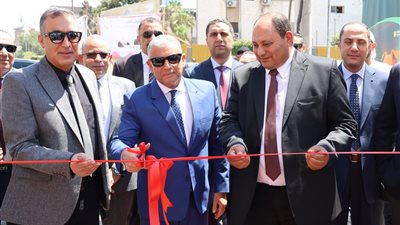 محافظ الإسماعيلية يشهد إطلاق حملة ضد سعار الكلاب ويفتتح مركزا للتدريب