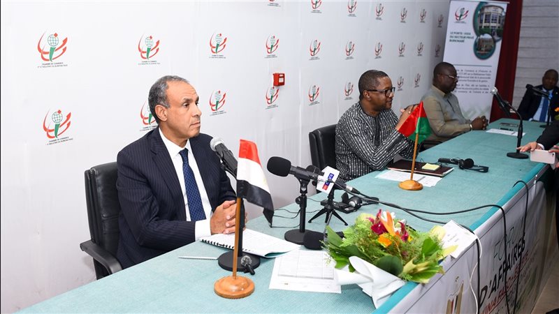 جانب من اللقاءات
