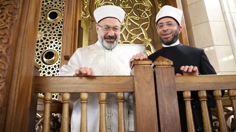وزير الأوقاف ورئيس