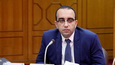 نائب المحافظ يناقش خطة إنارة طريق الإسماعيلية الصحراوي