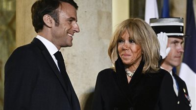 ماكرون وزوجته يرفعان دعوى تشهير ضد مؤثرة يمينية في أمريكا