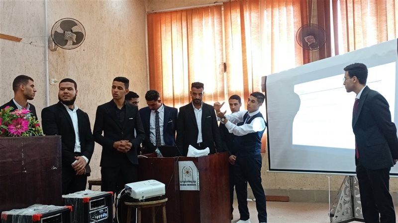 مشروع طلاب جامعة