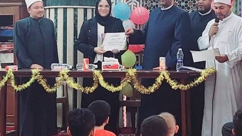 تكريم المتفوقين في
