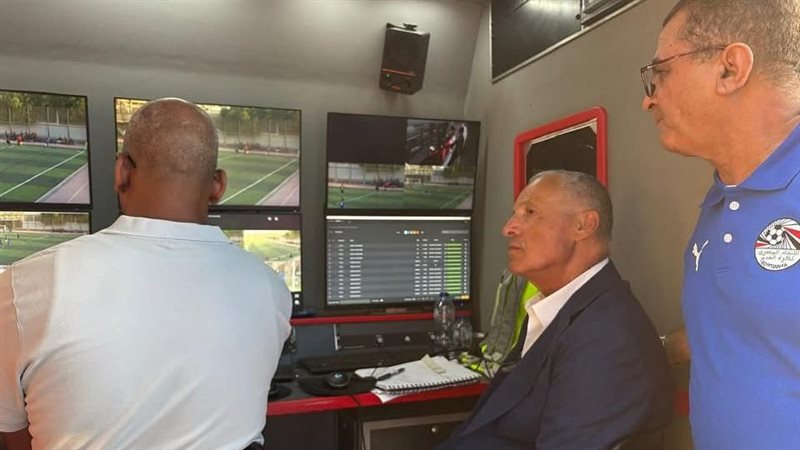 أبو ريدة يتابع معسكر