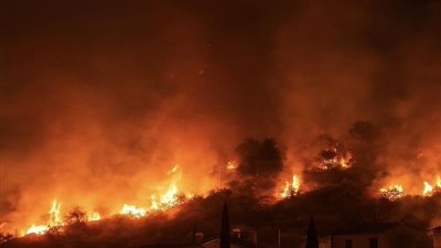 السيطرة على حريق نشب داخل مصنع بالمنطقة الصناعية بمدينة أكتوبر 