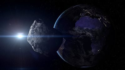 أكبرها بحجم برج بيزا المائل.. 5 كويكبات تدنو من الأرض في غضون أيام