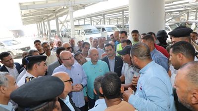 انتظام الخدمة بموقف المحافظات داخل المُجمّع الجديد ببني سويف