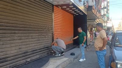 في حملة مكبرة.. غلق وتشميع 44 محلًا تجاريًا بدون ترخيص بالإسماعيلية 
