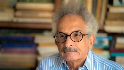 تفاصيل الحالة الصحية للكاتب الكبير صنع الله إبراهيم.. ومناشدات للاهتمام به 
