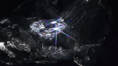 عيب في الألماس يفتح الباب أمام بطاريات كمية أكثر كفاءة