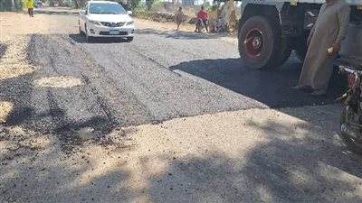 استجابة لشكاوى المواطنين.. إصلاح وترميم القطوعات بطريق دمياط- المنصورة 