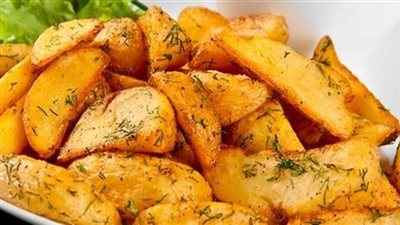 طريقة البطاطس بالزعتر وصفة بسيطة بطعم ولا أشهى..تفاصيل