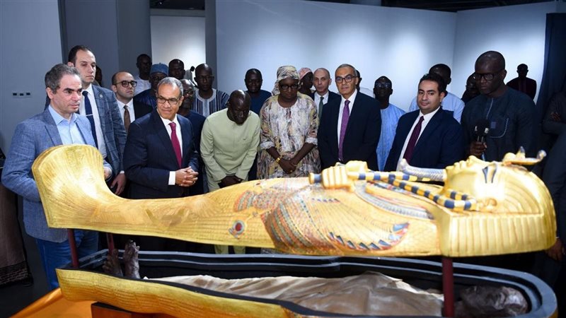 وزير الخارجية بدر