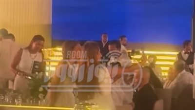 نيللي كريم ورامي رضوان وعصام الحضري في حفل كاظم الساهر بالعلمين الجديدة |فيديو