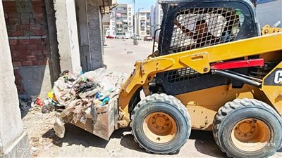 حملات نظافة مكثفة لرفع كفاءة المحال غير المستغلة بمساكن الفيروز ببورفؤاد