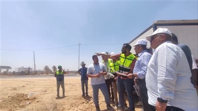 وزير الإسكان يتابع مشروع إنشاء القوس الغربى لمحور اللواء عمر سليمان  