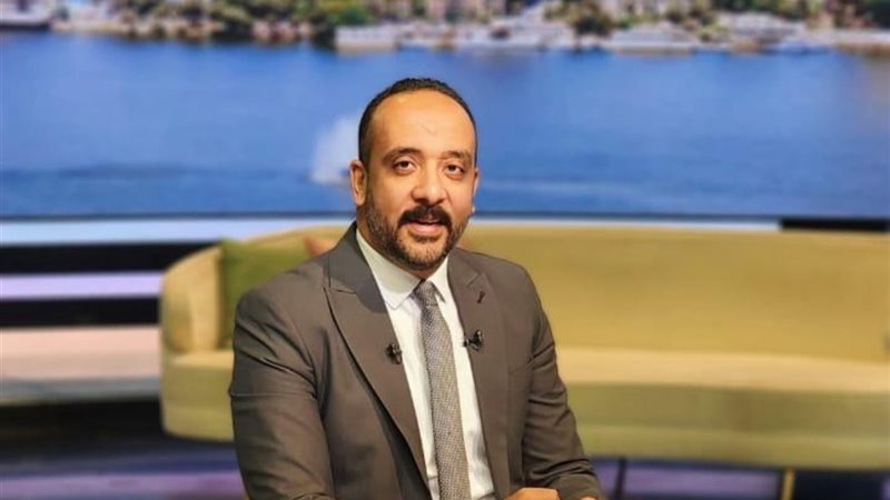 الكاتب الصحفي أحمد