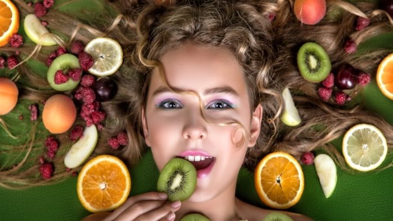 أطعمة تعزز صحة الجلد