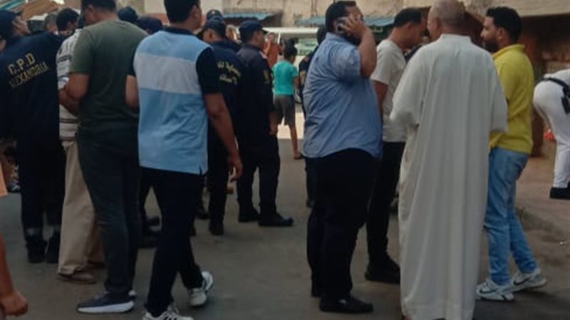 العقار المنهار سقفه