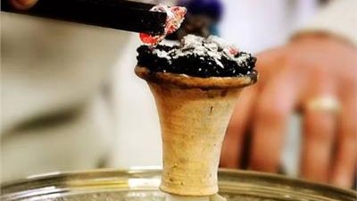 سيدة تطلب الخلع من زوجها بسبب خلاف على «حجر شيشية»