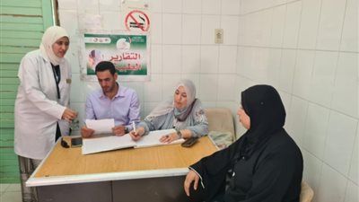 استمرار القوافل الطبية بالبحيرة.. الكشف على 735 مواطنًا بمركز كوم حمادة 