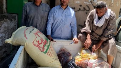 محافظ أسيوط: تحرير 669 محضرًا تموينيًا خلال حملات مكثفة لضبط الأسواق والمخابز 