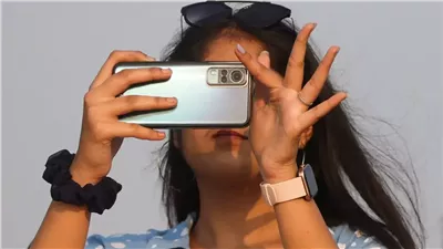 الإفراط في استخدام الشاشات يهدد صحة البشرة.. إليك التفاصيل الكاملة 