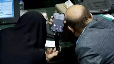 بعد اختراقات الموساد.. طهران تسحب الهواتف من أيدي المشرعين