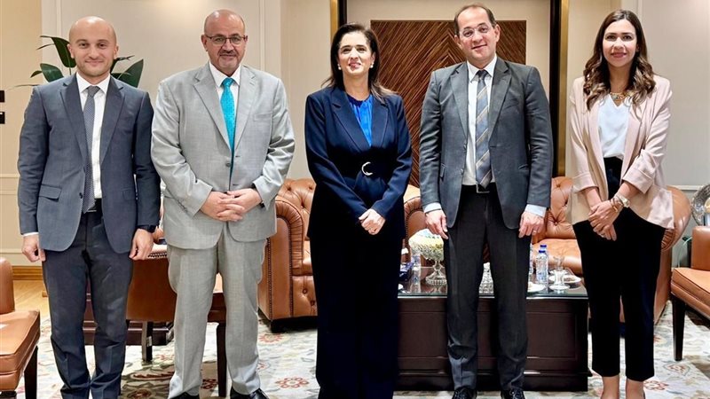 جانب من لقاء المديرة