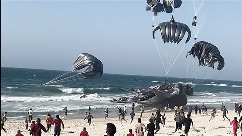 المساعدات الإنسانية
