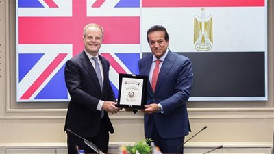 مصر وبريطانيا تتفقان على دعم التحول الرقمي والتأمين الصحي الشامل