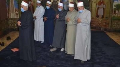 «الأفقه فالأقرأ ثم الأورع».. من هو الأحق بالإمامة في الصلاة؟