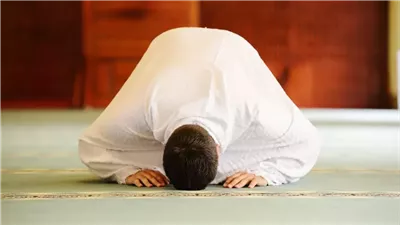 ما حكم الصلاة في المنزل بدلا من المسجد خوف الرياء والسمعة؟ الإفتاء توضح