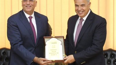 رحمي: خدمات الجهاز المالية و غير المالية متاحة لأبناء الإسكندرية