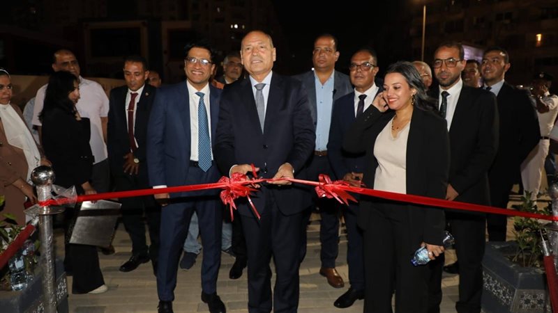 خلال الافتتاح